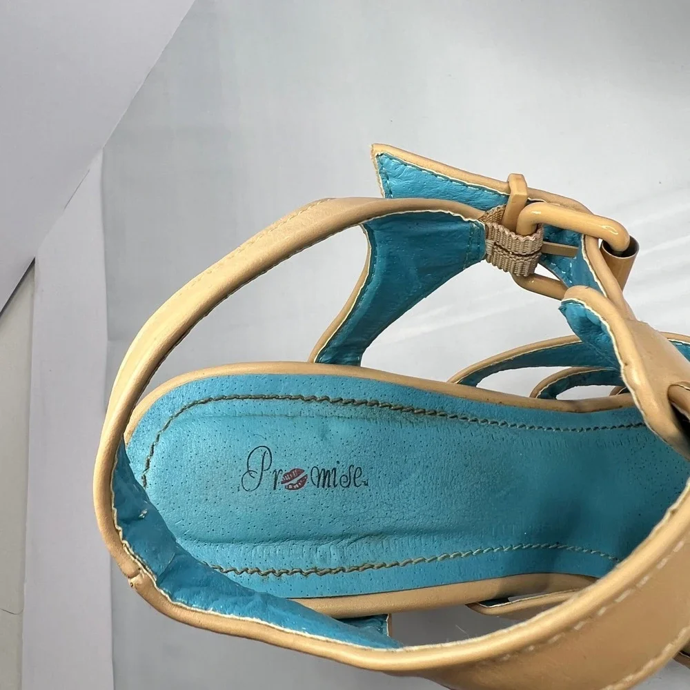 Promise Block Heel Sandals 8.5 Beige‎ Tan Strappy Gladiator Buckle